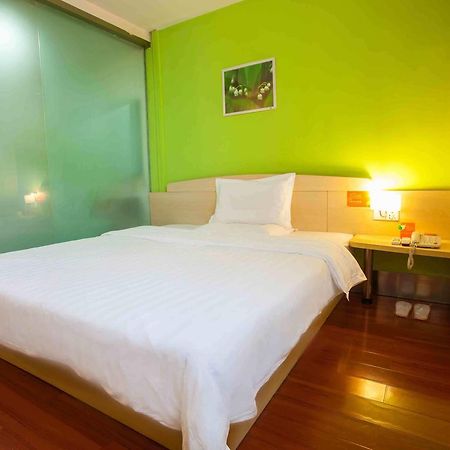 7Days Inn Lingshui Beidou Road 객실 사진